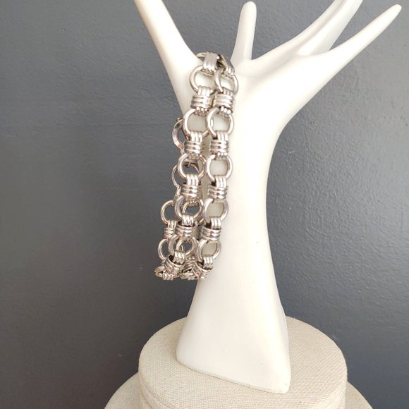 Double strand silver link toggle close bracelet - Picture 2 of 12